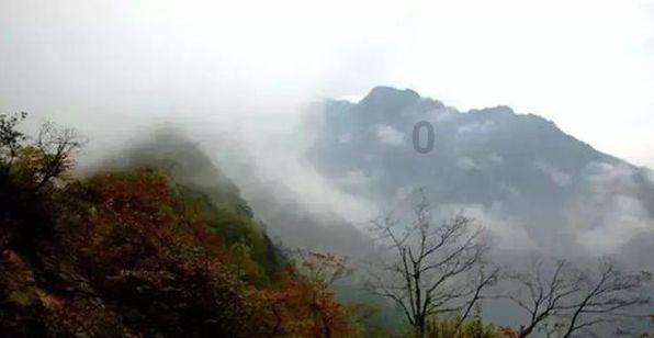 五彩几何塔